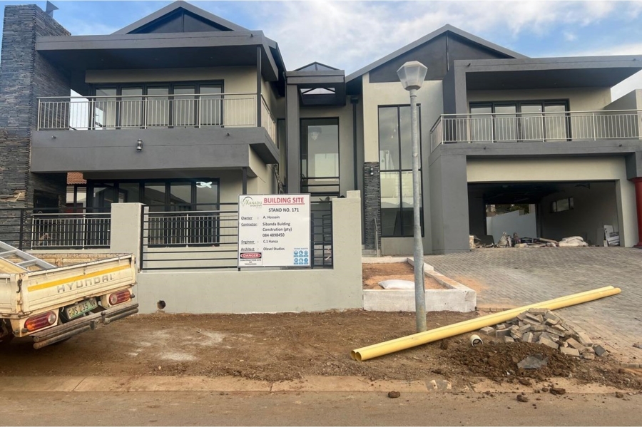 5 Bedroom Property for Sale in Xanadu Eco Park North West